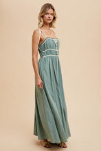 Load image into Gallery viewer, Contrast Trim Maxi Dress