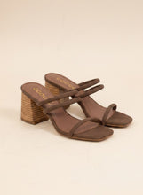 Load image into Gallery viewer, Minimal Strap Heels With Flared Block He