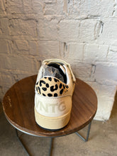 Load image into Gallery viewer, VINTAGE HAVANA LEOPARD POP OFF WHITE BLU