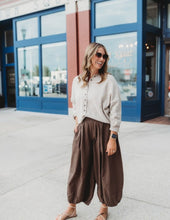 Load image into Gallery viewer, Luxe Contemporary Balloon Pleated Pants