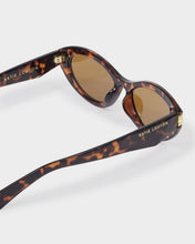Load image into Gallery viewer, KATIE LOXTON NISSI SUNGLASSES| Light Tortoiseshell