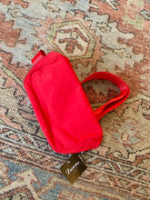 Load image into Gallery viewer, Waterproof workout fanny pack