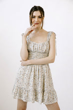 Load image into Gallery viewer, FLORAL PRINT GATHERED A LINE MINI DRESS
