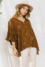 Load image into Gallery viewer, Ethnic Print Oversized Blouse
