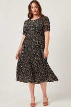 Load image into Gallery viewer, Plus Pleated Floral Midi Dress

