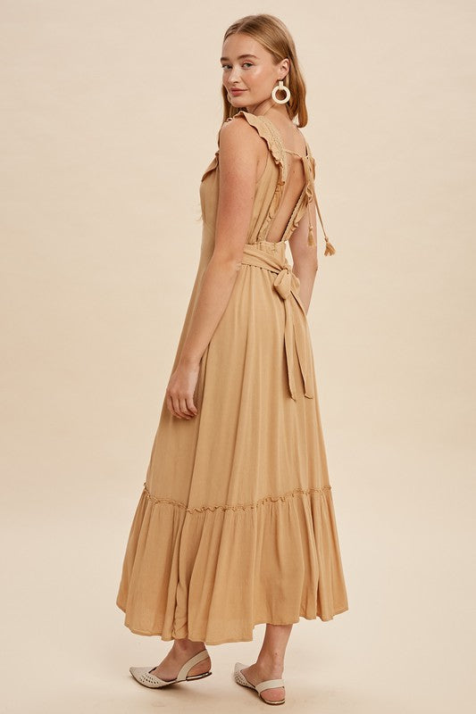 Sleeveless Lace Accent Open Back Midi Dr
