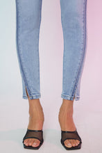 Load image into Gallery viewer, HIGH RISE CONTRAST SIDE PANEL ANKLE SKINNY
