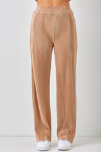 Load image into Gallery viewer, Pleated Solid Pants (part of a set)
