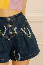 Load image into Gallery viewer, EMBROIDERED FLORAL BAGGY DENIM SHORTS
