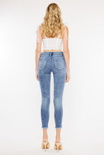 Load image into Gallery viewer, MID RISE RAW HEM ANKLE SKINNY JEANS
