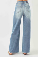 Load image into Gallery viewer, PLUS HIGH-RISE WIDE LEG JEANS
