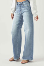 Load image into Gallery viewer, PLUS HIGH-RISE WIDE LEG JEANS
