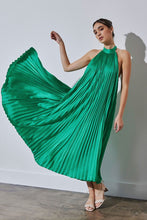 Load image into Gallery viewer, Halter Neck Pleated Long Dress
