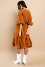 Load image into Gallery viewer, Textured Fabric Tiered Midi Dress
