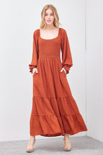 Load image into Gallery viewer, LONG SLEEVE TEIRED MAXI DRESS
