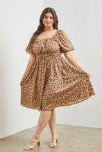 Load image into Gallery viewer, PLUS FLORAL PRINT DRESS
