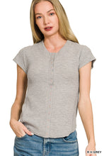 Load image into Gallery viewer, Double Knit Snap Button Short Sleeve Blo
