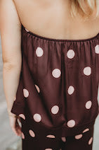 Load image into Gallery viewer, Polka dot strapless top featuring elasti
