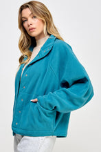 Load image into Gallery viewer, Fleece Detail Patched Side Pockets Snap
