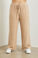 Load image into Gallery viewer, PLUS QUILTED LOUNGE PANTS (part of a set)
