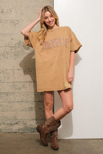 Load image into Gallery viewer, Distressed Western HOWDY T Shirt D
