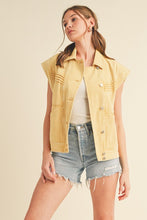Load image into Gallery viewer, OVERSIZED WASHED DENIM VEST
