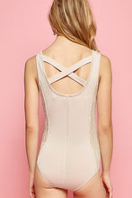 Load image into Gallery viewer, Sleeveless lace mized criss cross back bodysuit
