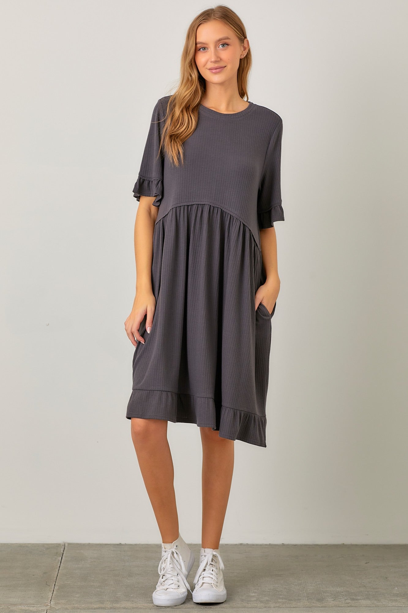 RIB KNIT RUFFLE DRESS