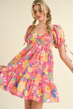 Load image into Gallery viewer, FLORAL SWEETHEART NECK MINI DRESS
