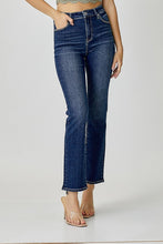 Load image into Gallery viewer, MID RISE ANKLE STRAIGHT SLIM JEANS
