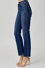 Load image into Gallery viewer, MID RISE ANKLE STRAIGHT SLIM JEANS
