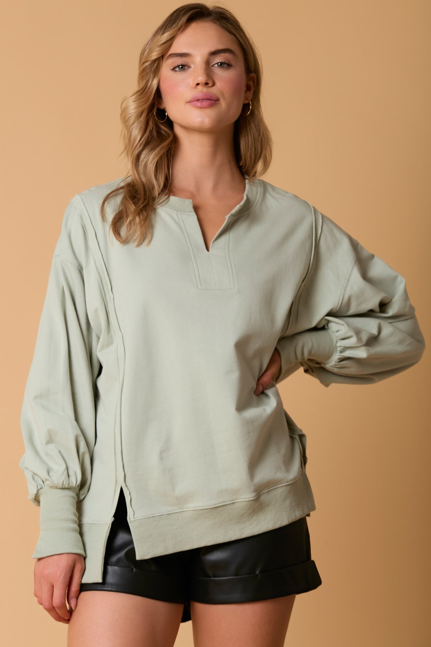 Loose Fit Long Sleeve Top With V-Front N