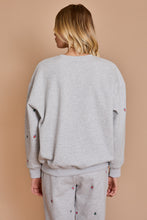 Load image into Gallery viewer, SKI EMBROIDERD SWEATSHIRT
