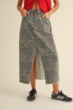 Load image into Gallery viewer, Leopard Slit Front Skirt
