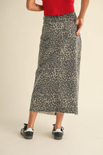 Load image into Gallery viewer, Leopard Slit Front Skirt
