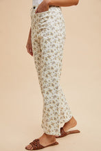 Load image into Gallery viewer, Ditsy Printed Wide Leg Jeans
