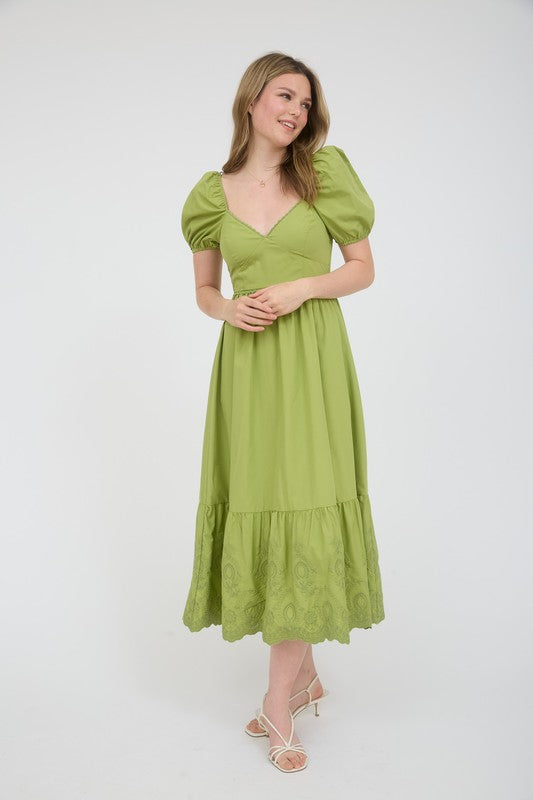 Sweetheart Neck Puff Sleeve Eyelet Hem M