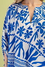 Load image into Gallery viewer, Printed Silky V-neck Top
