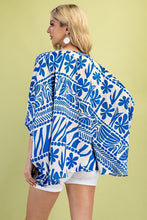 Load image into Gallery viewer, Printed Silky V-neck Top
