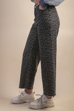 Load image into Gallery viewer, Leopard Printed Marine Straight Pants
