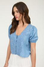 Load image into Gallery viewer, Scallop Trim Emb Detail Top
