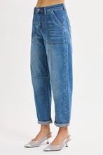 Load image into Gallery viewer, Mid Rise Barrel Relaxed Patch Pocket Jea
