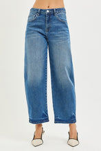 Load image into Gallery viewer, Plus Size Slouchy Cropped Barrel Jeans
