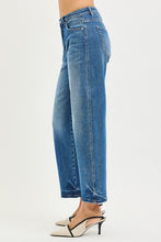 Load image into Gallery viewer, Plus Size Slouchy Cropped Barrel Jeans
