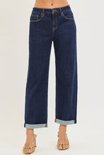 Load image into Gallery viewer, PLUS Slouchy Cropped Boyfriend Jeans Wit
