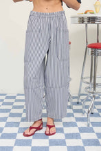 Load image into Gallery viewer, Stripe Pocket Detail Wide Leg Pants
