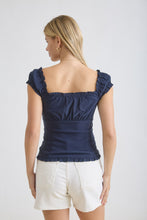 Load image into Gallery viewer, Sweetheart Neck Pintuck Detail Button Do
