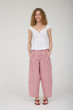 Load image into Gallery viewer, Sweetheart Neck Pintuck Detail Button Do
