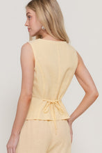 Load image into Gallery viewer, Round Neck Linen Effect Vest

