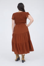 Load image into Gallery viewer, Plus Flutter Sleeve Midi Dress
